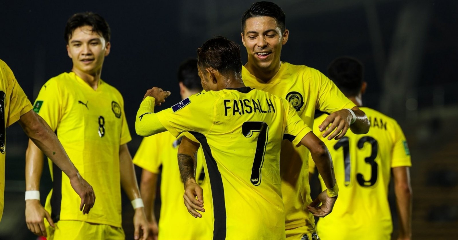 Malaysia Menang Telak