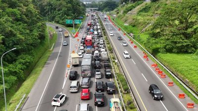 Hadapi Kemacetan Libur Nataru, One Way Lokal Diterapkan di Exit Tol Salatiga